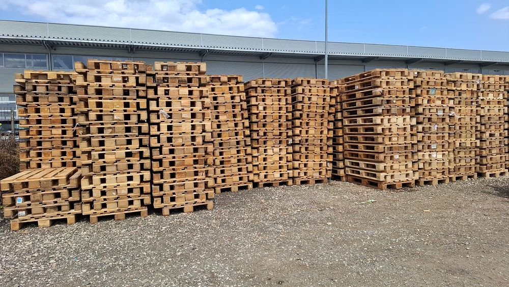 Vând paleți euro și non-euro