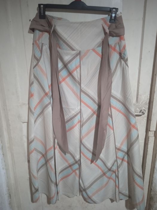 Продам женскую юбку.Новая.Производство Турция.Размер 42.Цена 50.00зсум