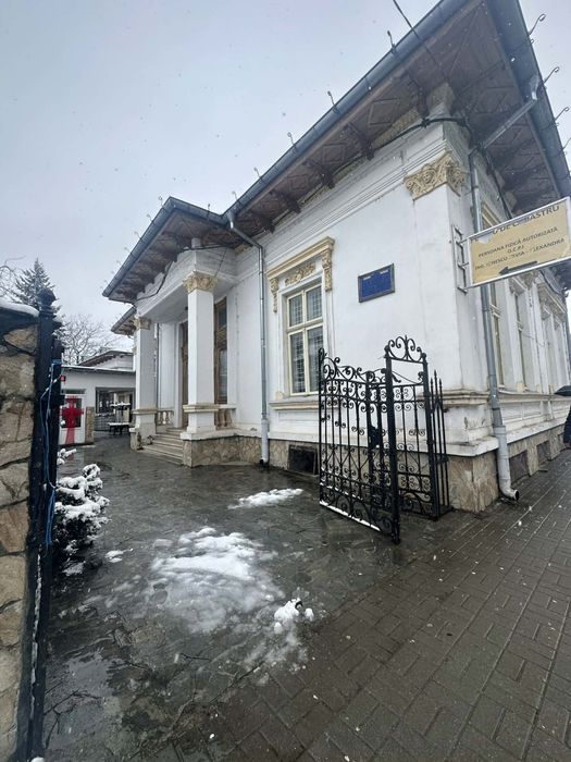 De închiriat Spațiu  Comercial