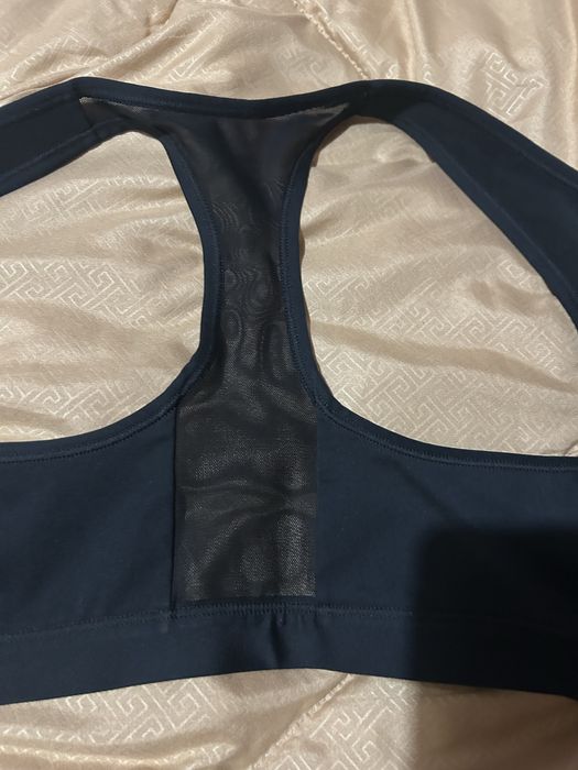 Спортивный топ найк с молнией