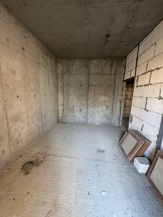 2хоналик 3каватда 6микрорайон, ЯНги Узбекистон
9 qavatlik monolitni do