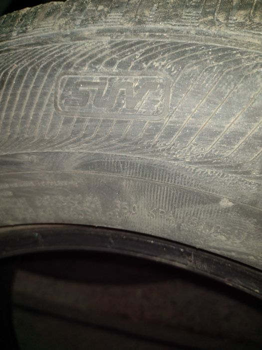 Гуми джип suv 215 65 r16 semperit master grip 2 зимни 2бр. Джипови