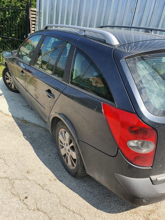 Продавам кола Renault laguna