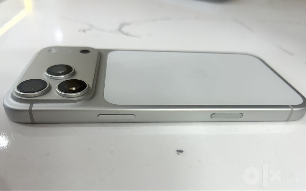 Iphone 17 pro max 256g silver (sim, e-sim)