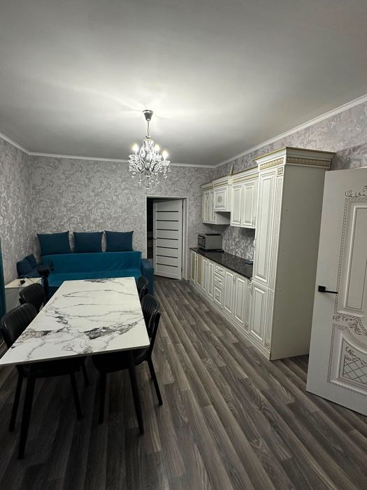 Продается Дом 100^2 метров, 8 соток