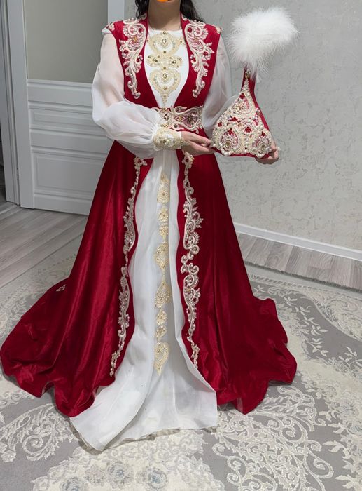 Платье в отличном состоянии