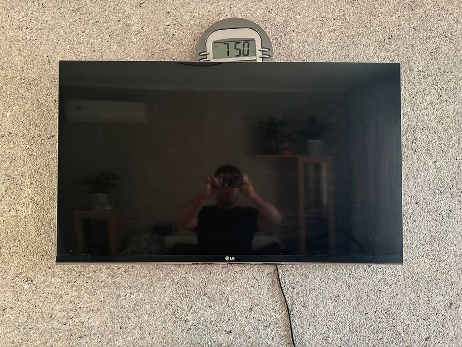 50 lik LG televizor srochna sotiladi