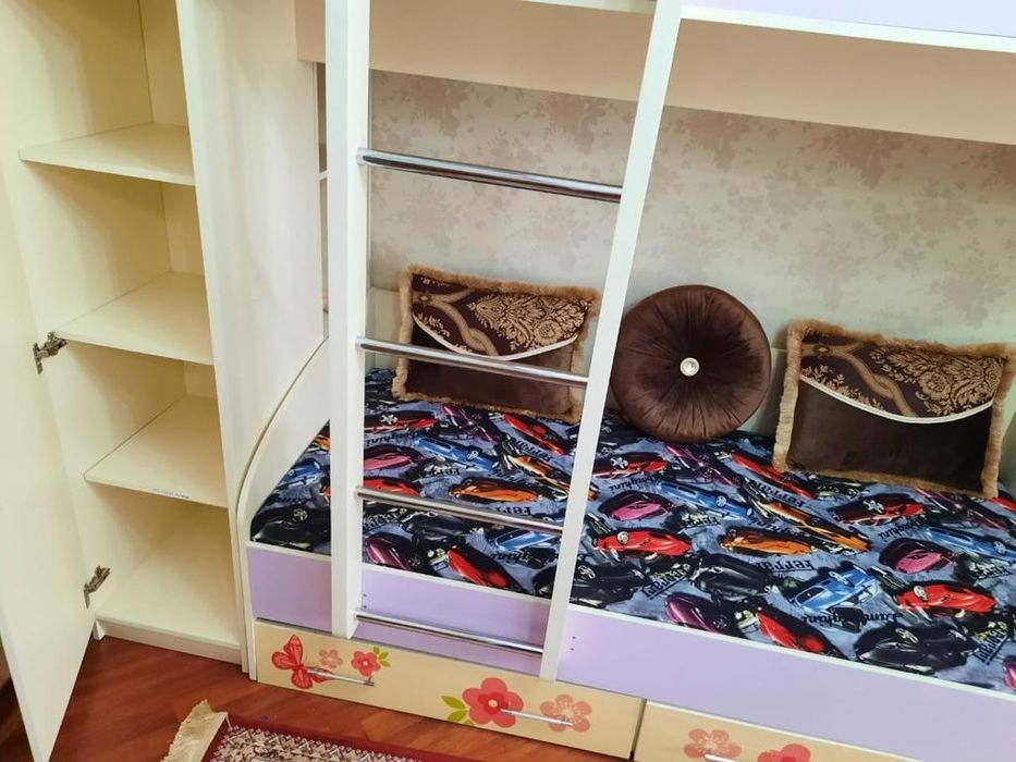 Двухярусная кровать