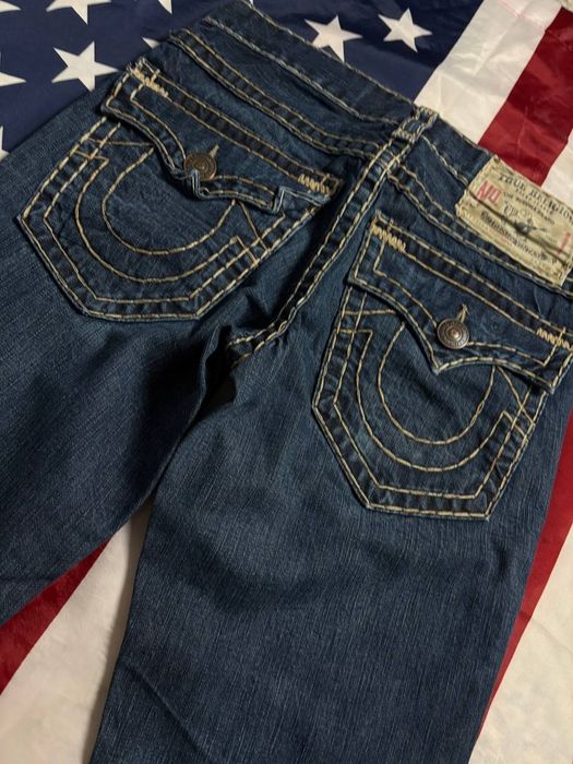 Джинсы True Religion