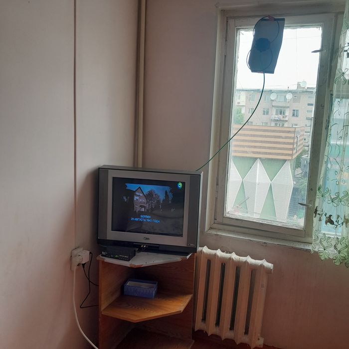 Телевизор с приставкои