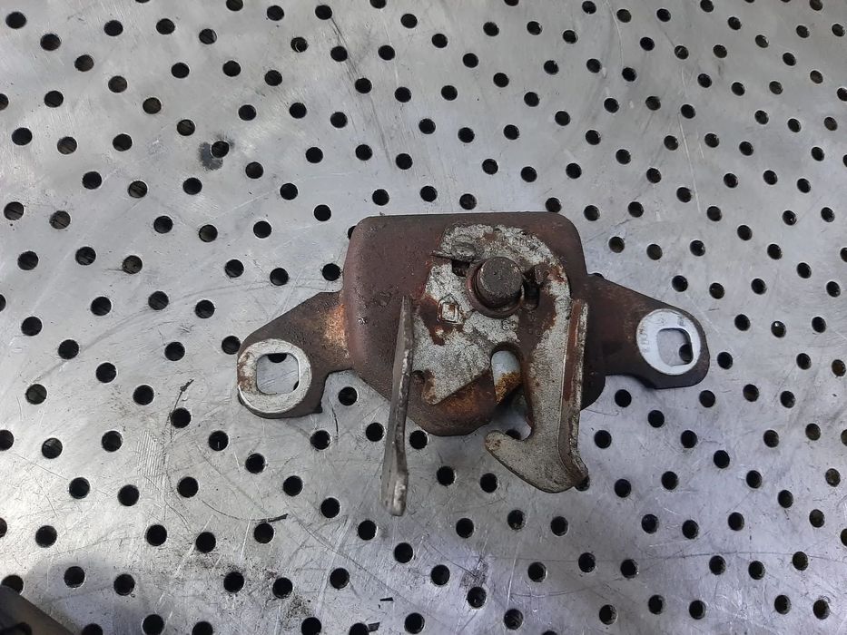 broasca capota dacia logan 1 ls