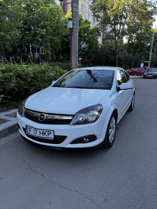 Opel Astra H  GTC. 1.9 CDTI