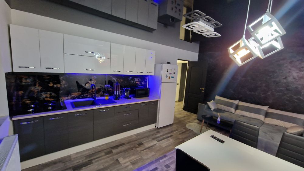 Inchiriez regim hotelire straja lupeni