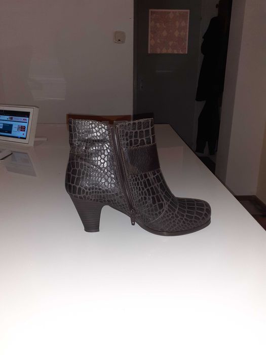 Дамски боти, топли и елегантни, естествена кожа, No38