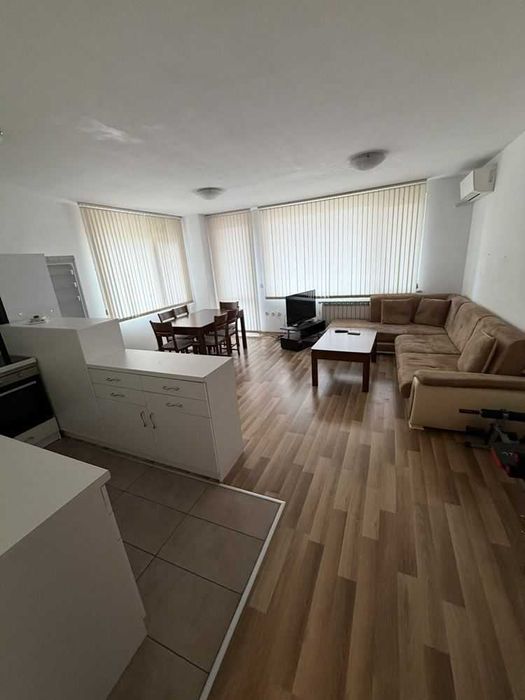 Дава се под наем Тристаен апартамент в Пловдив, Център - 110 кв.м за 498.27 € - Снимка #12