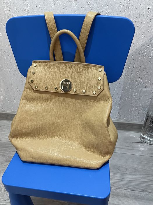 Vand ghiozdan marca Margee, model Crynn