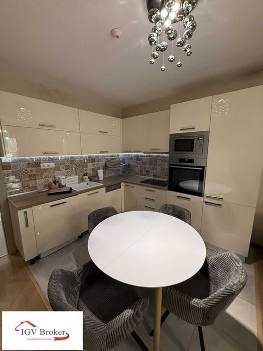 Дава се под наем Тристаен апартамент в София, Студентски град - 98 кв.м за 1097.01 € - Снимка #2