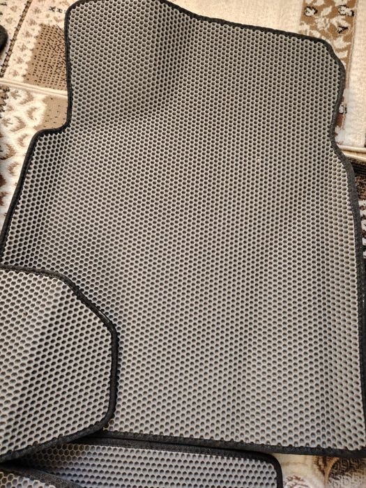 Продам ева полики на Volzwagem passat B3/B4