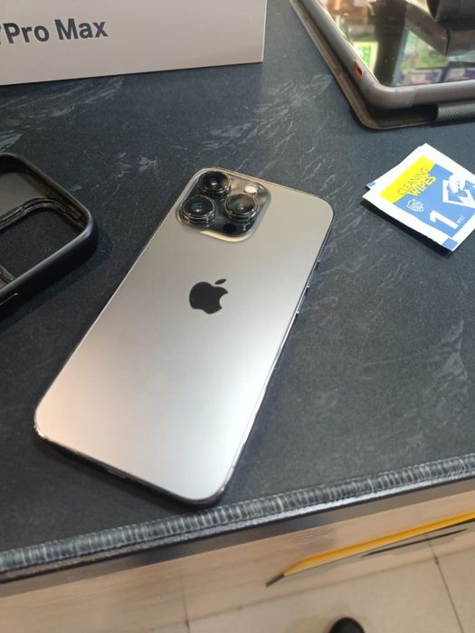 Продам срочно  айфон 13 про