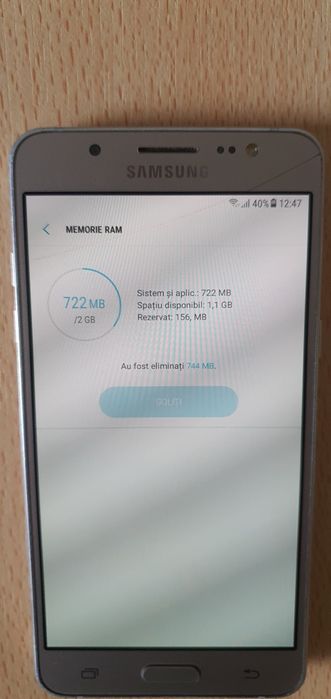 Vând telefon samsung j5