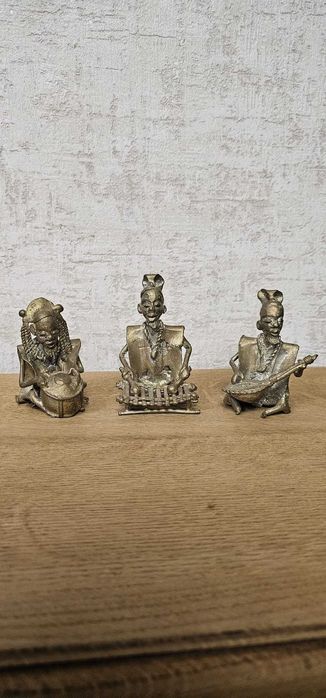 Lot 3 statuete africane