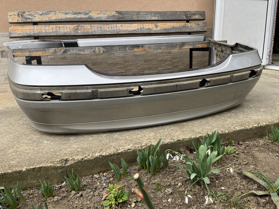 Задна броня задни врати