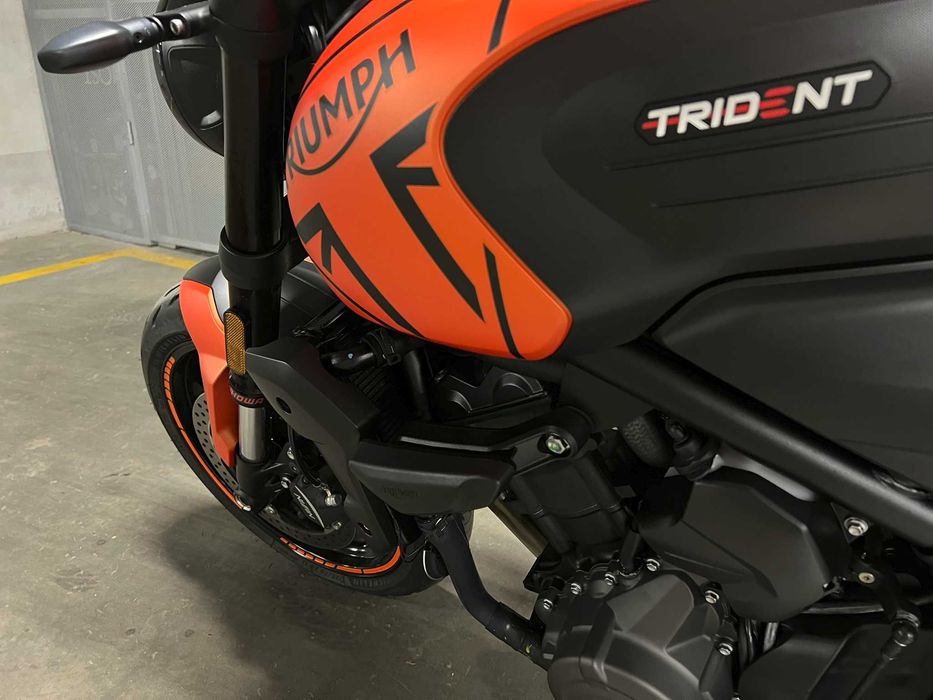 Triumph Trident 660 - Revizie la Triumph Bucuresti - Cu Accesorii