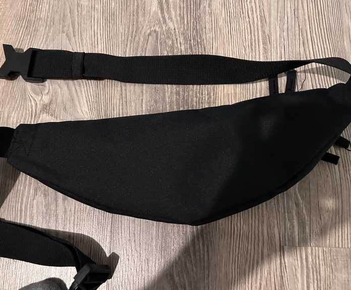 Borsetă Nike neagră One size, curea reglabila