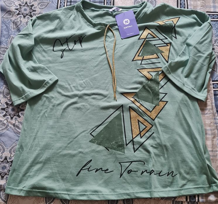 Футболка женская