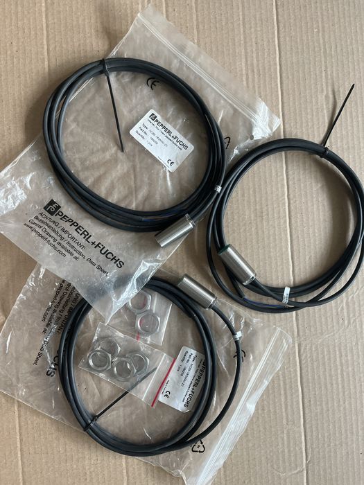 3x Senzor inductiv Pepperl+Fuchs NCB5-18GM40-Z0 NOU, sigilat, M18, 10-30V DC