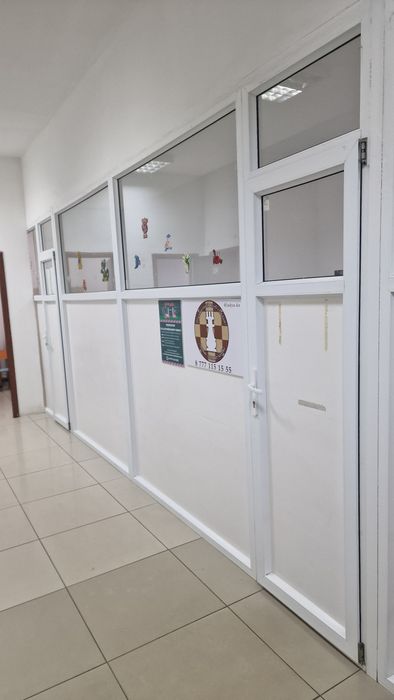 Продам пластиковые перегородки бу.