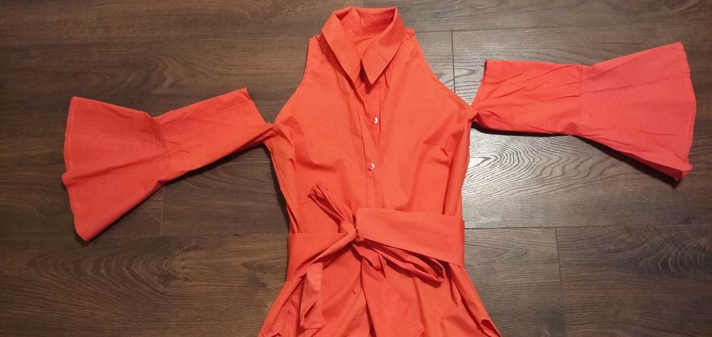 Модерна дамска асиметрична прасковено-розова риза туника, голи рамене