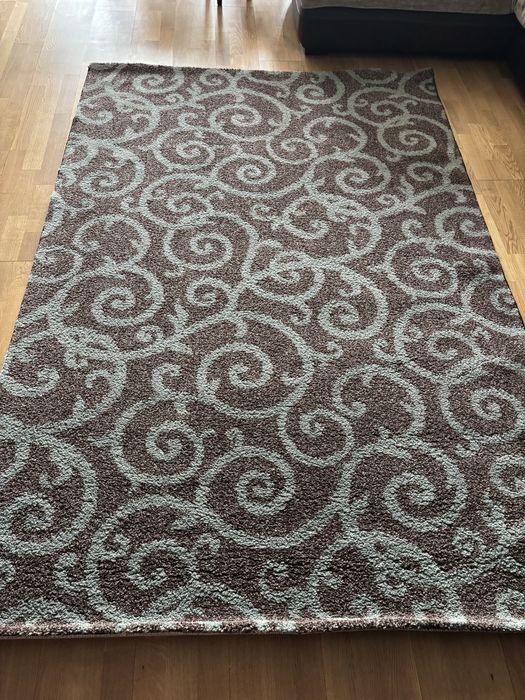 Продам красивый ковер 1.6*2.3 м