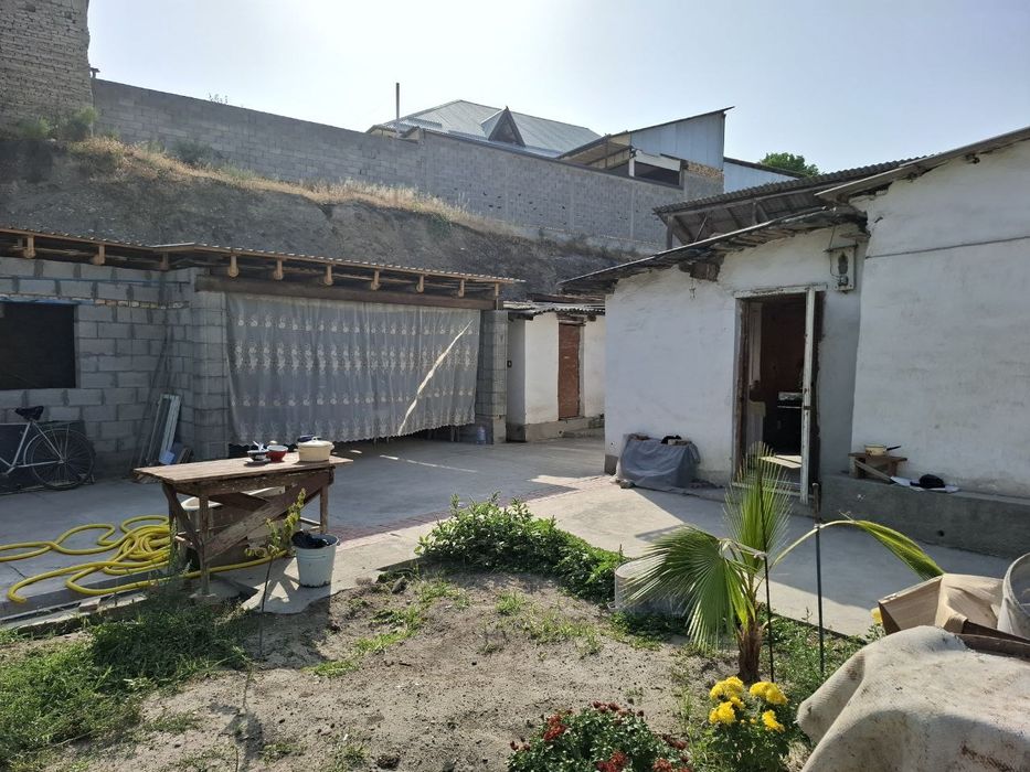 Ховли уй сотилади