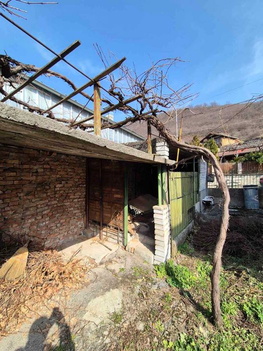 Къща в Тетевенски Балкан / с.Гложене/ !