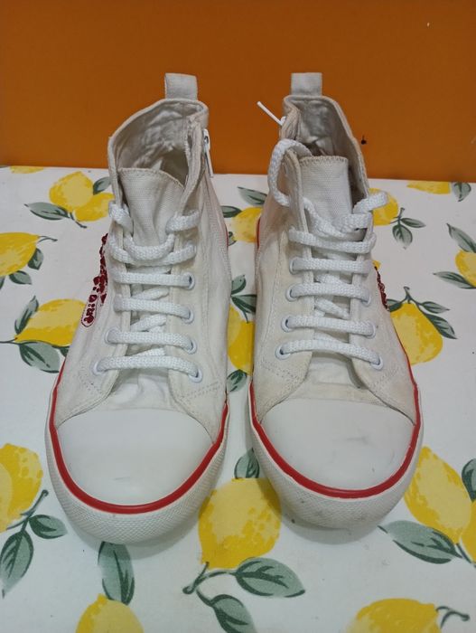 Moschino Love N 37 - 48 лв