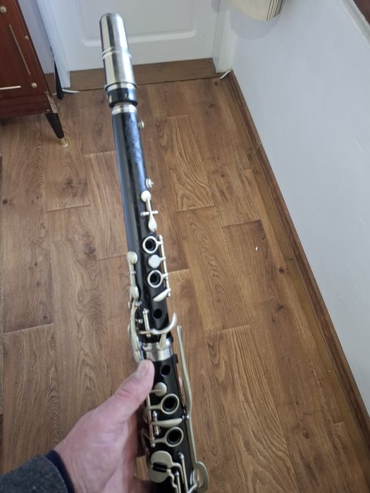 Instrumente muzicale de vânzare