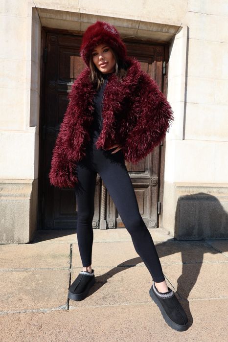 Последен цвят Дамско пухкаво палто