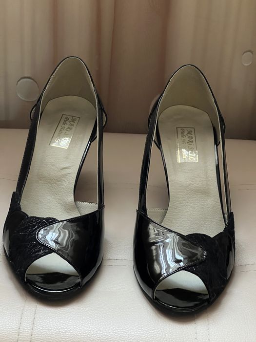 Pantofi de gala, marimea 39