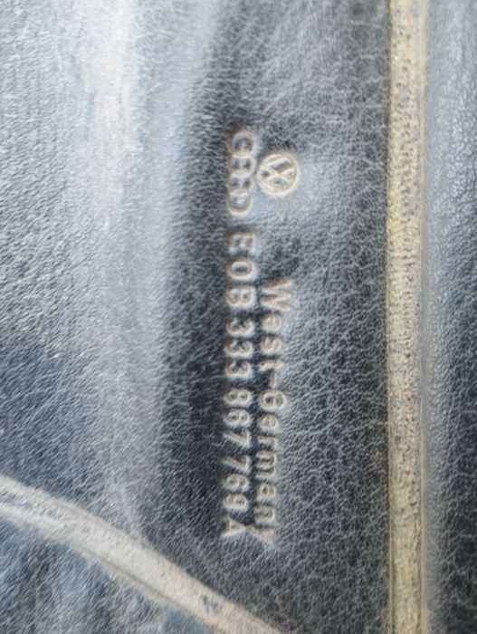 Продам шторку на пассат