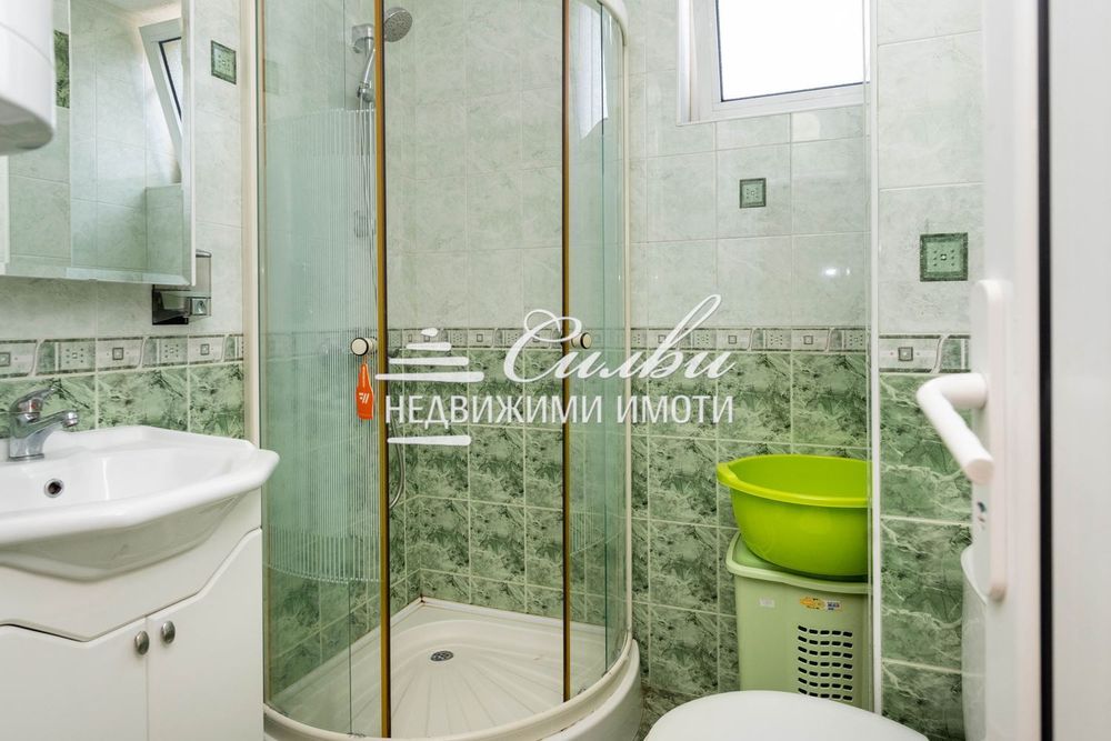 Тристаен ТУХЛЕН апартамент - кв. Център!