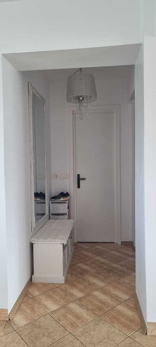 Apartament cu 3 camere de închiriat pe strada Bucegi- Persoana fizica