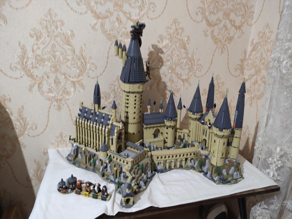 Лего Хогвартс6044 детали