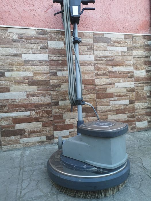 Nilfisk 421 A Машина за Пране на Килими Полиране  Почистване Шлайфане