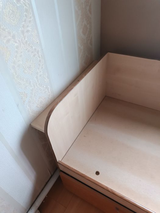 Кровать детская, односпальная