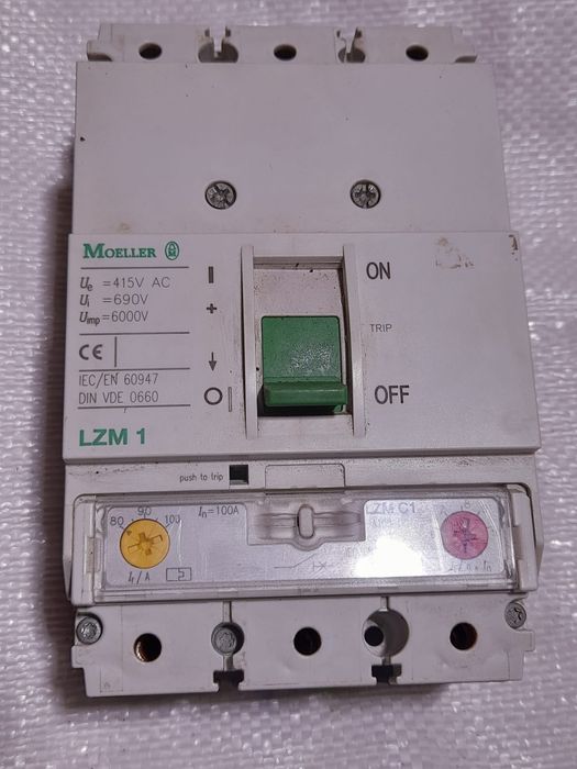 Intrerupator moeller trifazat Lzm1