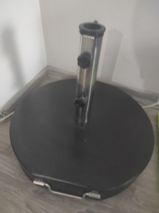 Голям чадър Ф250 с манивела и мраморна стойка 40 кг