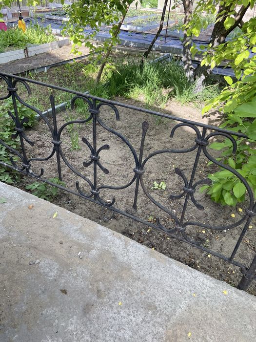 Кованный забор.