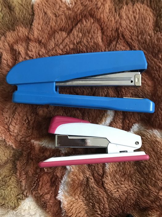 Продаю степлеры и скобы