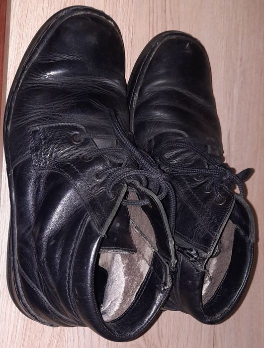 Продам кожанные ботинки